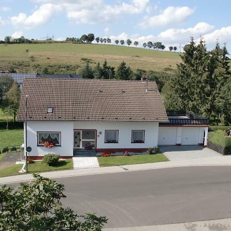 Ferienhaus Margaretha Hallschlag エクステリア 写真