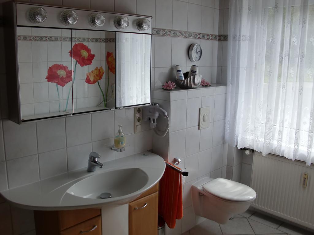 Ferienhaus Margaretha Hallschlag エクステリア 写真