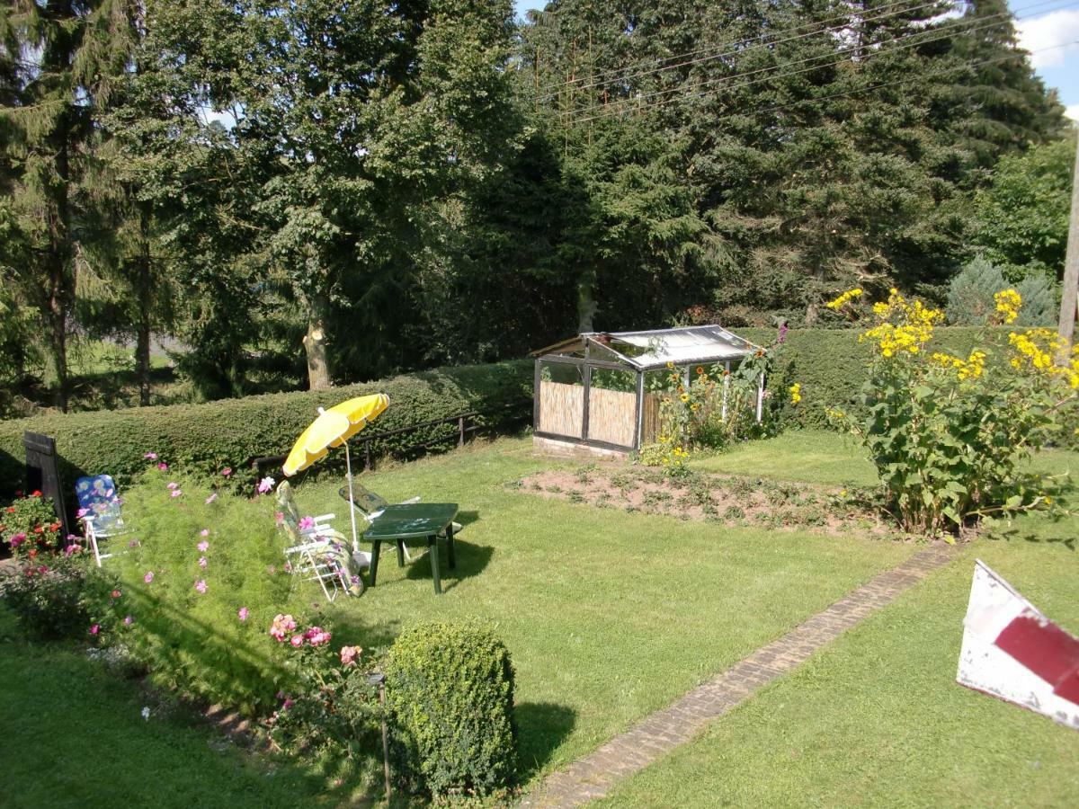 Ferienhaus Margaretha Hallschlag エクステリア 写真