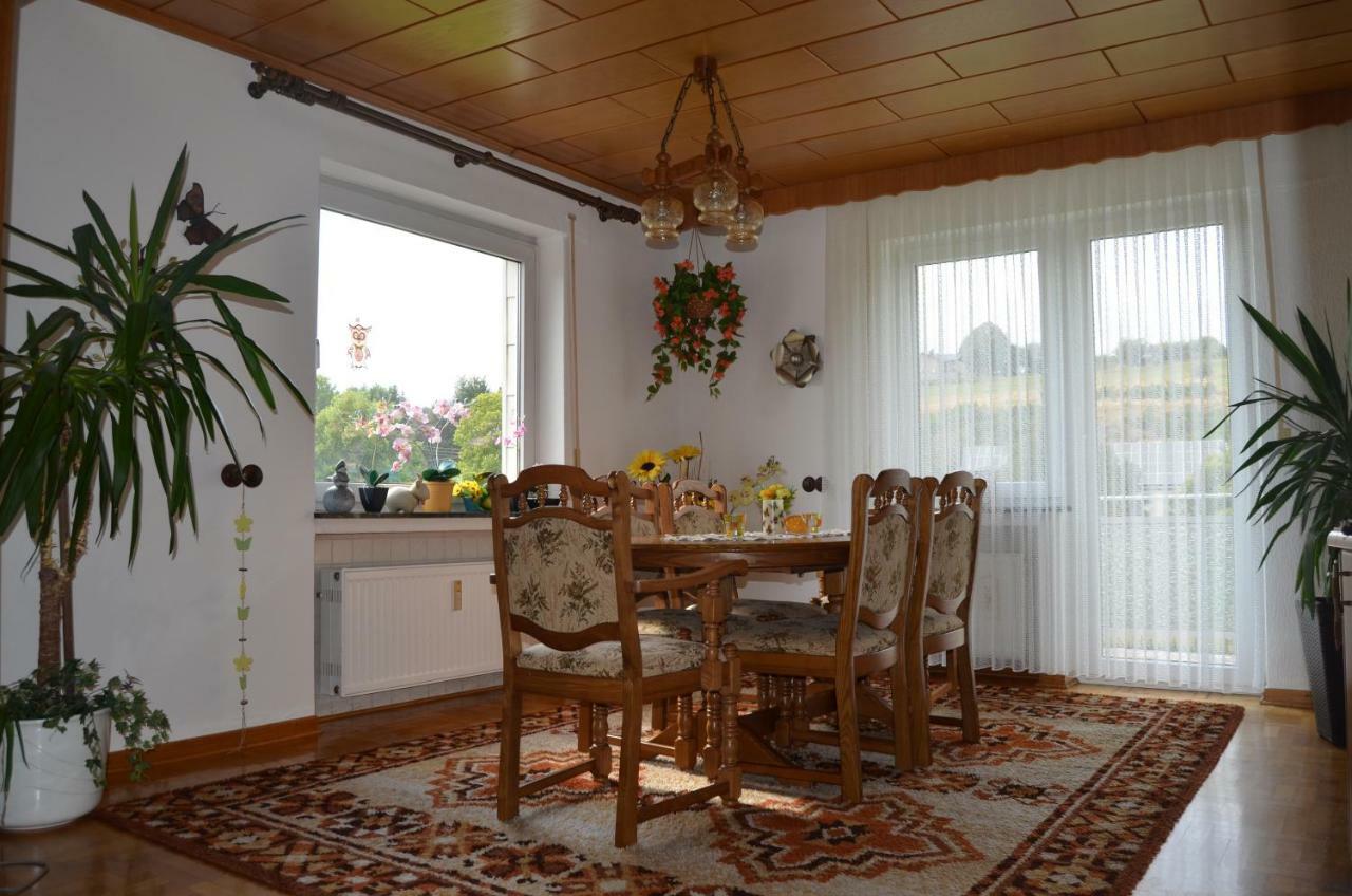 Ferienhaus Margaretha Hallschlag エクステリア 写真
